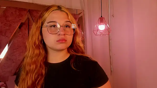 Snapshot of shantal_cooper_ chatting on February 5, 9:08 pm shantal cooper online show from February 5, 9:08 pm