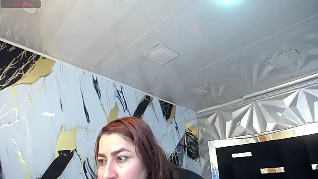 Snapshot of Alison-mar chatting on April 21, 1:42 am Alison-mar online show from April 21, 1:42 am