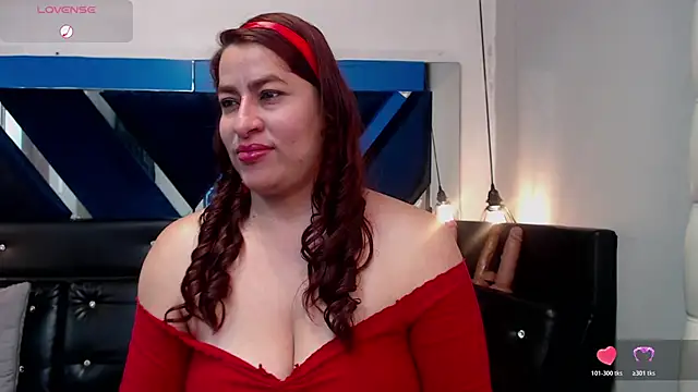 Snapshot of Alison-mar chatting on June 18, 7:29 pm Alison-mar online show from June 18, 7:29 pm