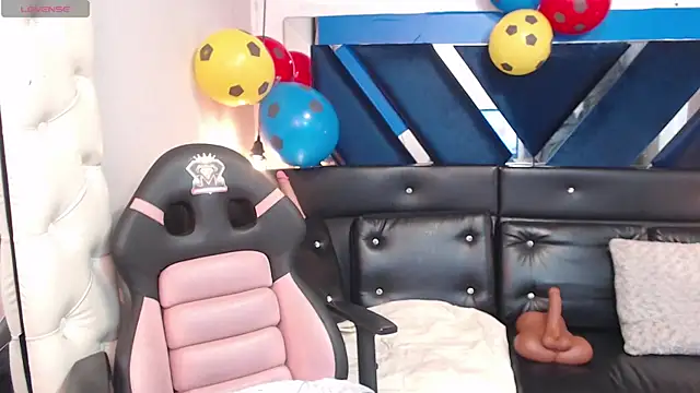 Snapshot of Alison-mar chatting on July 2, 7:20 pm Alison-mar online show from July 2, 7:20 pm
