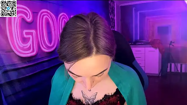 Vellora  online show from April 3, 10:30 pm