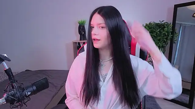 Snapshot of Maria_trend chatting on February 14, 2:47 pm Maria trend online show from February 14, 2:47 pm