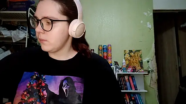 Snapshot of VannessaDillenbeck chatting on March 2, 6:14 am VannessaDillenbeck online show from March 2, 6:14 am