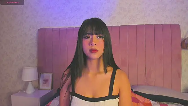 Katiawilson online show from February 18, 1:18 pm