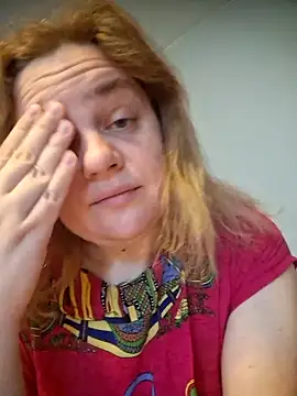 Snapshot of VitniKis chatting on February 11, 7:35 am VitniKis online show from February 11, 7:35 am