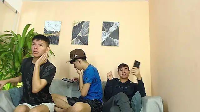 Snapshot of DesiresOfOlympus_ chatting on February 16, 8:38 pm DesiresOfOlympus online show from February 16, 8:38 pm