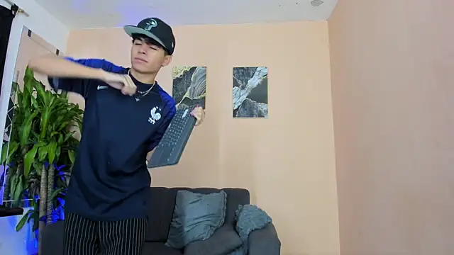 DesiresOfOlympus  online show from March 25, 8:59 pm