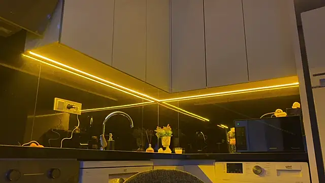 BlackFox V online show from March 1, 7:16 pm