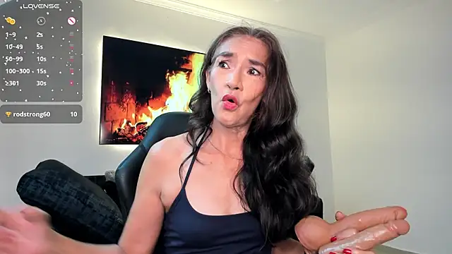 Snapshot of Emma_Mendozaa chatting on June 5, 11:38 am Emma Mendozaa online show from June 5, 11:38 am