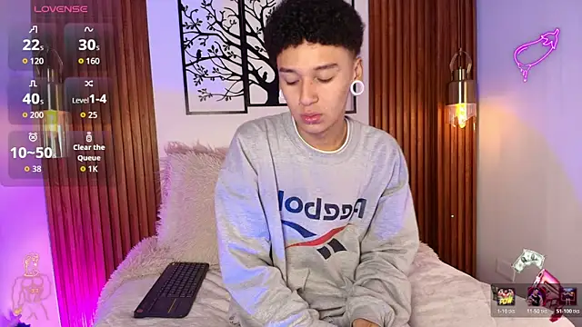 Snapshot of David_Banks_ chatting on February 25, 12:48 pm David Banks online show from February 25, 12:48 pm