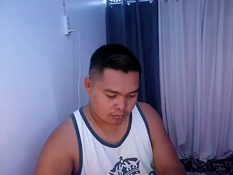 bigloadfox online show from March 18, 1:36 pm