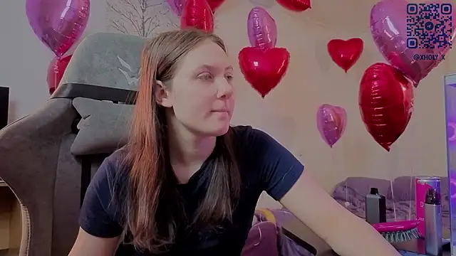 Snapshot of Holy_Kveta chatting on February 13, 2:51 am Holy Kveta online show from February 13, 2:51 am