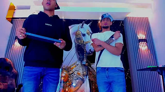 Snapshot of the_knights_of_the_night chatting on February 2, 3:49 am the knights of the night online show from February 2, 3:49 am