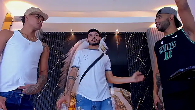 Snapshot of the_knights_of_the_night chatting on February 6, 5:12 am the knights of the night online show from February 6, 5:12 am