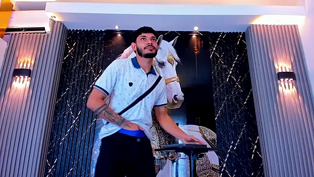 Snapshot of the_knights_of_the_night chatting on February 15, 7:54 pm the knights of the night online show from February 15, 7:54 pm