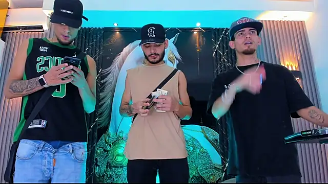 Snapshot of the_knights_of_the_night chatting on February 21, 4:24 am the knights of the night online show from February 21, 4:24 am