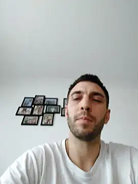 Snapshot of rubio009 chatting on March 2, 5:31 pm rubio009 online show from March 2, 5:31 pm