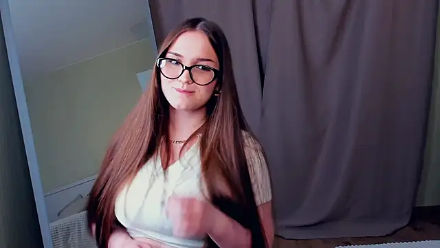 Snapshot of CrissyKales chatting on February 4, 6:14 pm CrissyKales online show from February 4, 6:14 pm