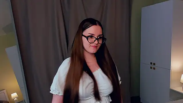 Snapshot of CrissyKales chatting on February 5, 5:06 pm CrissyKales online show from February 5, 5:06 pm