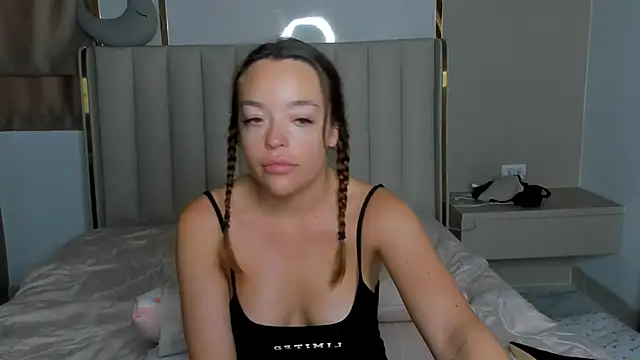 stellaa quenn online show from March 30, 12:11 am