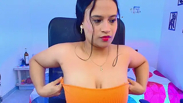 Snapshot of Kristin___ chatting on February 9, 3:10 am Kristin online show from February 9, 3:10 am