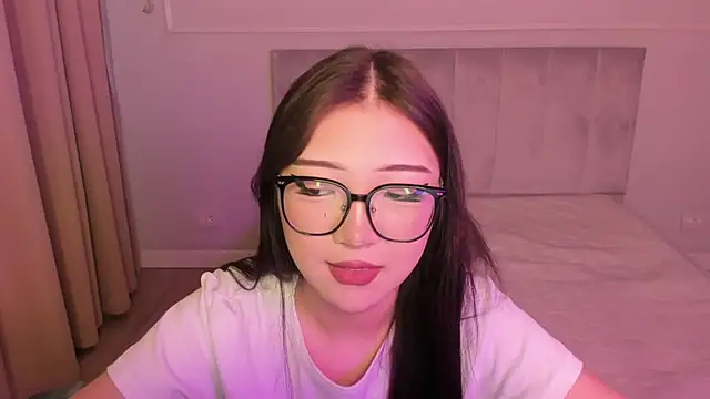 Snapshot of say7maya chatting on February 15, 3:47 am say7maya online show from February 15, 3:47 am