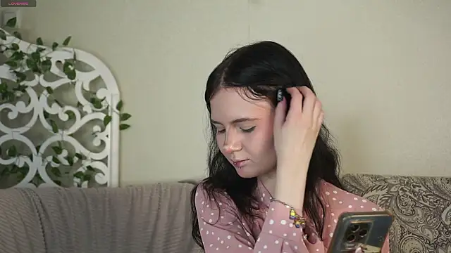 Glow hollow online show from February 14, 3:47 am