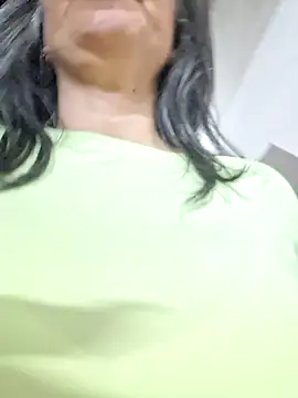 Snapshot of katy_randy1 chatting on June 9, 10:32 pm katy randy1 online show from June 9, 10:32 pm