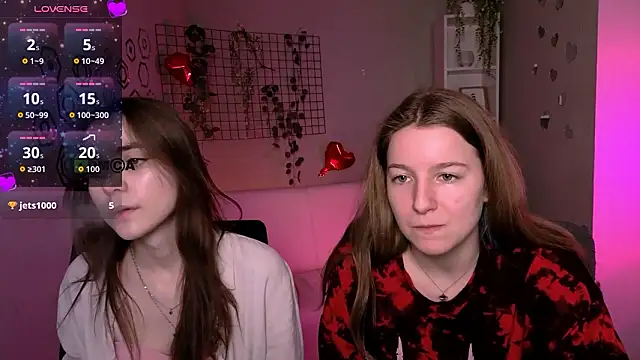 laurenmurrr online show from March 7, 10:45 am