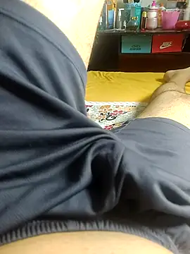 Snapshot of putopau15 chatting on February 19, 2:02 pm putopau15 online show from February 19, 2:02 pm