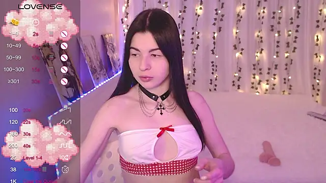 Stephanie Bloom online show from February 7, 6:00 pm