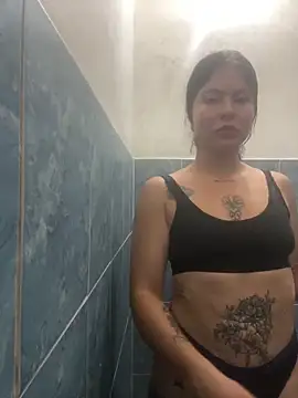 Snapshot of Scarlet_Rosexx chatting on May 13, 4:43 am Scarlet Rosexx online show from May 13, 4:43 am