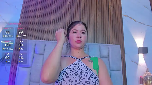 Snapshot of Scarlet_Rosexx chatting on May 20, 2:51 am Scarlet Rosexx online show from May 20, 2:51 am