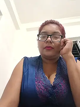 Snapshot of Elie_Hallway chatting on June 5, 7:08 pm Elie Hallway online show from June 5, 7:08 pm