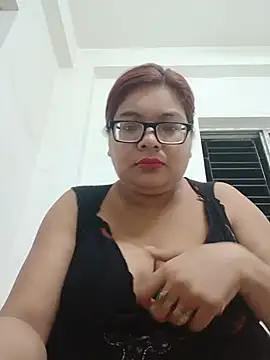 Snapshot of Elie_Hallway chatting on June 23, 6:28 pm Elie Hallway online show from June 23, 6:28 pm
