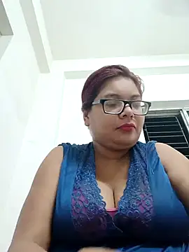 Snapshot of Elie_Hallway chatting on June 24, 6:29 pm Elie Hallway online show from June 24, 6:29 pm