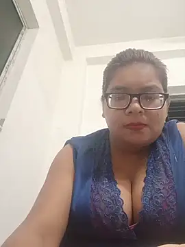 Snapshot of Elie_Hallway chatting on July 12, 6:32 pm Elie Hallway online show from July 12, 6:32 pm