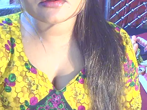 Snapshot of Nusrat_Faria chatting on May 7, 12:54 pm Nusrat Faria online show from May 7, 12:54 pm
