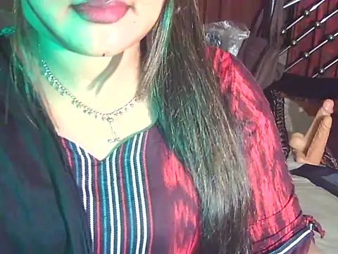Snapshot of Nusrat_Faria chatting on May 15, 4:14 pm Nusrat Faria online show from May 15, 4:14 pm