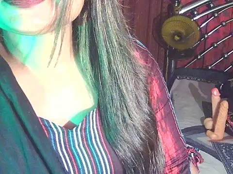 Snapshot of Nusrat_Faria chatting on May 23, 12:05 am Nusrat Faria online show from May 23, 12:05 am