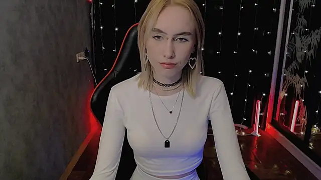 Snapshot of crybambi chatting on February 5, 6:56 pm crybambi online show from February 5, 6:56 pm