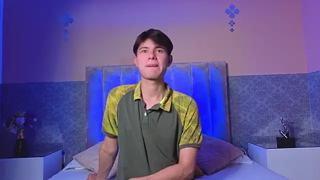 Derek Sinn online show from February 24, 8:29 pm