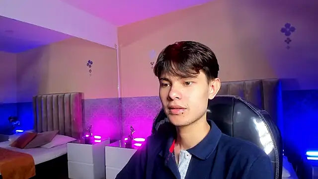 Derek Sinn online show from April 17, 8:01 pm