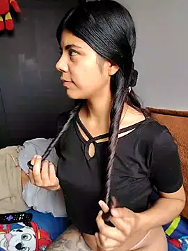 Roxan King online show from March 3, 12:22 pm