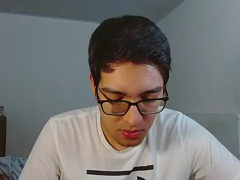 Snapshot of NickFin chatting on July 15, 2:06 am NickFin online show from July 15, 2:06 am