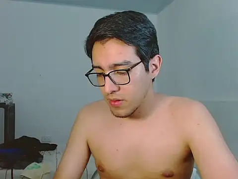 Snapshot of NickFin chatting on July 19, 2:37 am NickFin online show from July 19, 2:37 am