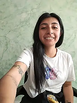 Snapshot of EmmaWilliamss4 chatting on February 17, 2:57 pm EmmaWilliamss4 online show from February 17, 2:57 pm