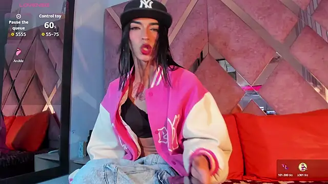 MeghanQueen   online show from March 4, 6:52 am