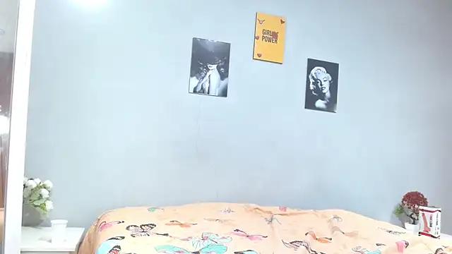 arianna rossi11 online show from April 15, 12:34 pm