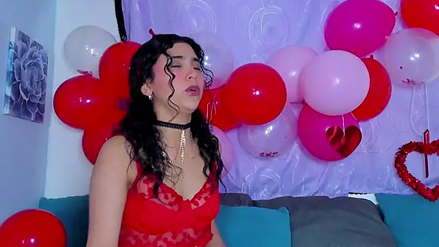 Snapshot of LunaLith chatting on February 14, 4:48 pm LunaLith online show from February 14, 4:48 pm